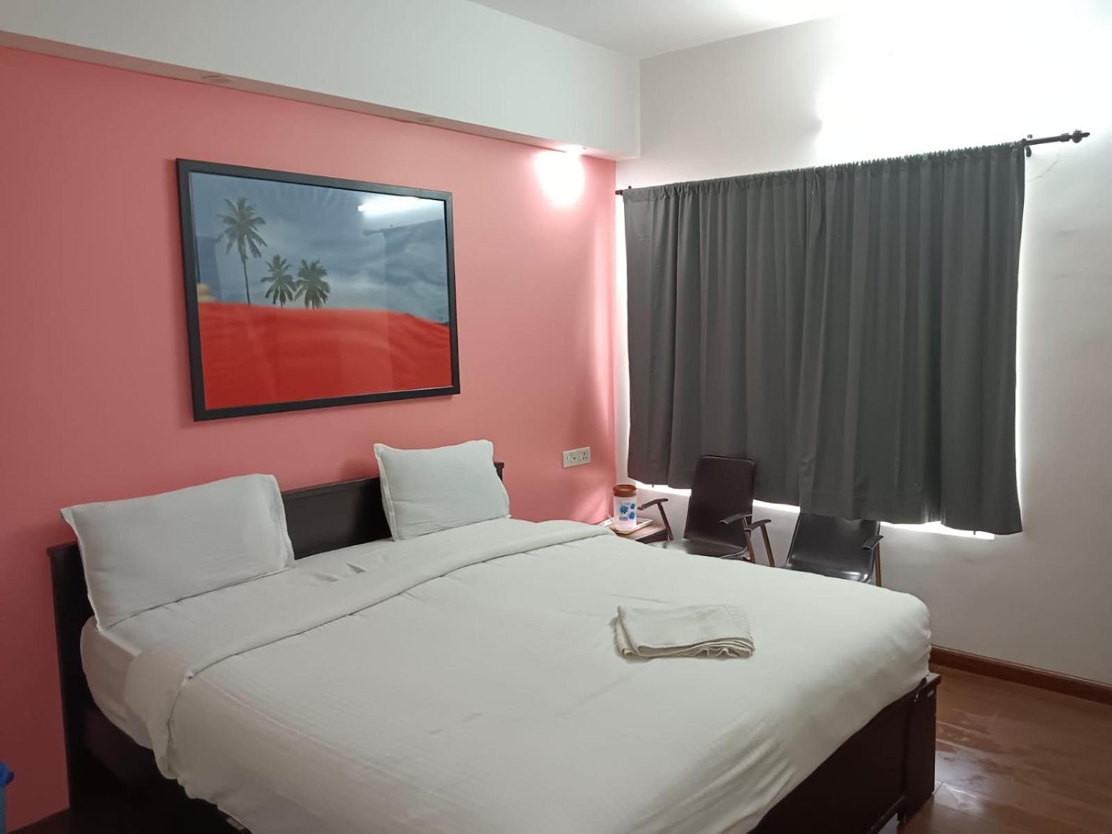 Savi'S Home Stay Уті Екстер'єр фото