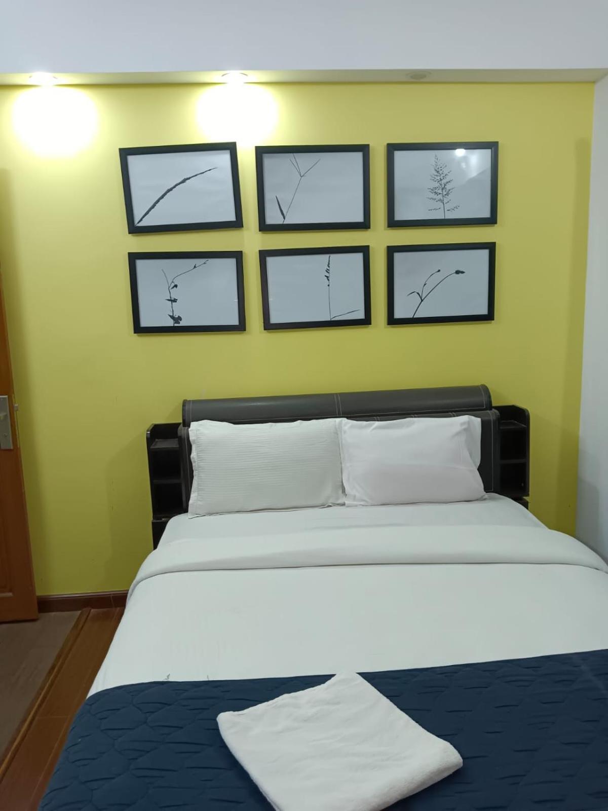 Savi'S Home Stay Уті Екстер'єр фото
